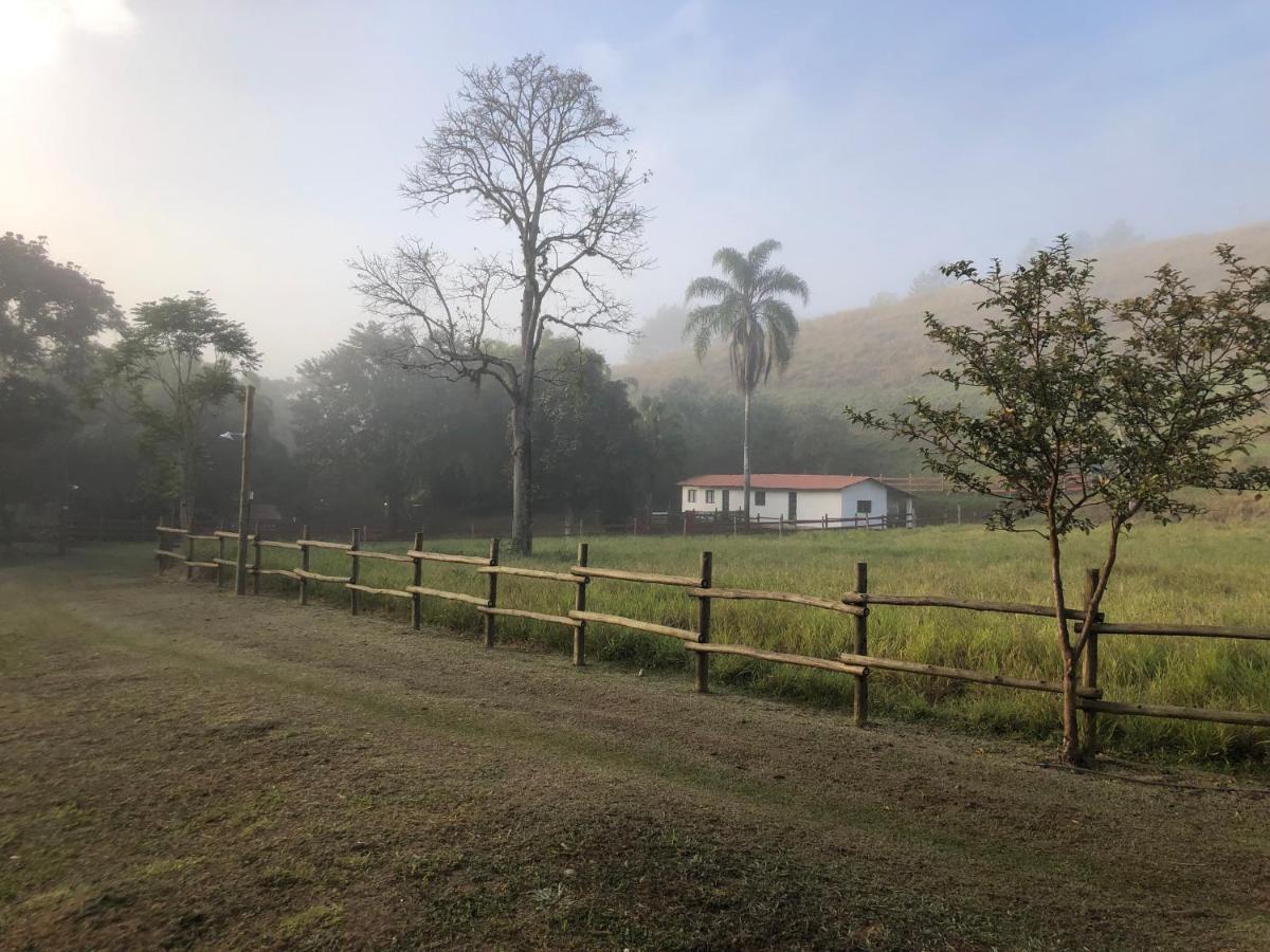 Vivenda Dos Guaranys -Um Projeto Ecologico - Casa Villa Conservatoria Luaran gambar